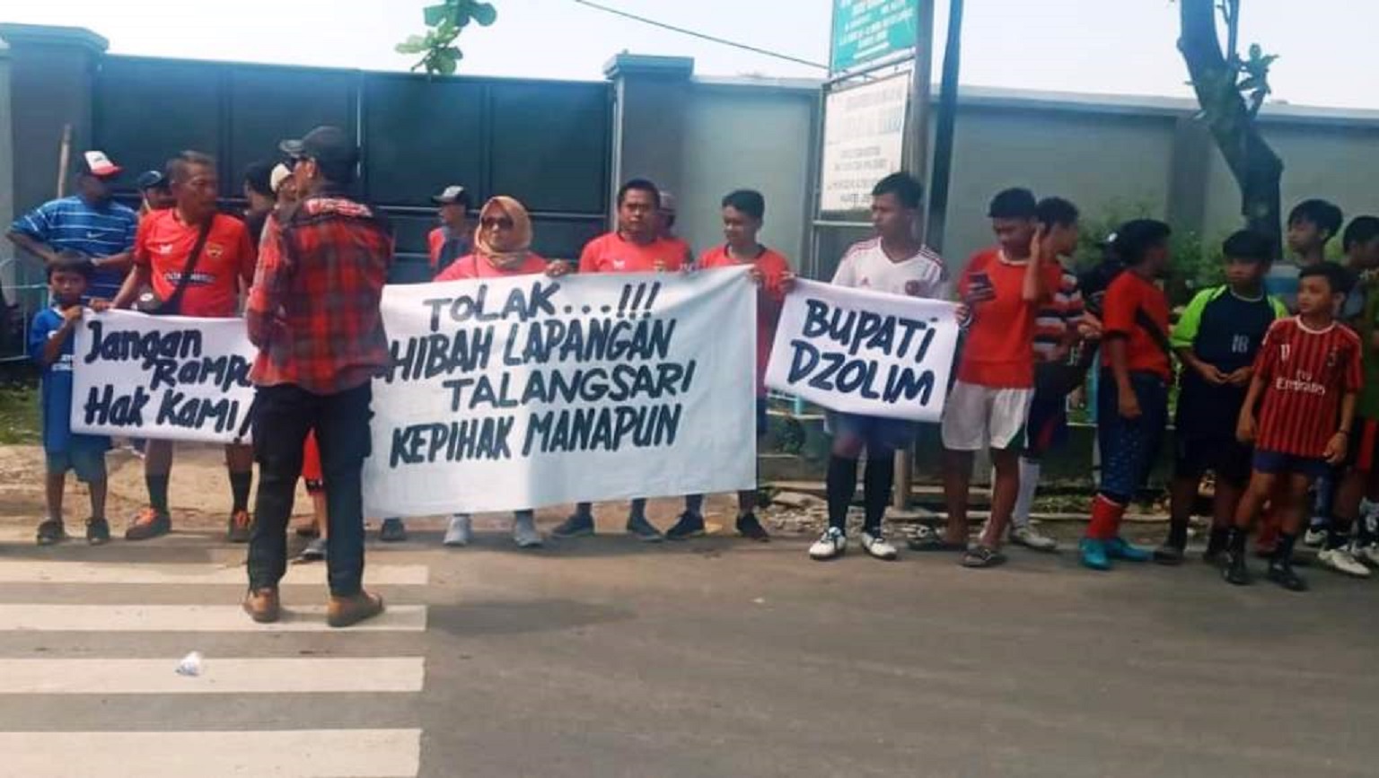 Belajar dari Rencana “Hibah Prematur” Lapangan Talangsari Jember