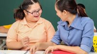 mengenal-sekolah-inklusi-bagi-anak-berkebutuhan-khusus-halodoc